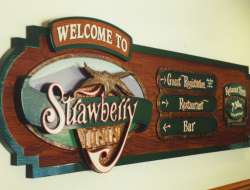 Strawberry_Inn_sign